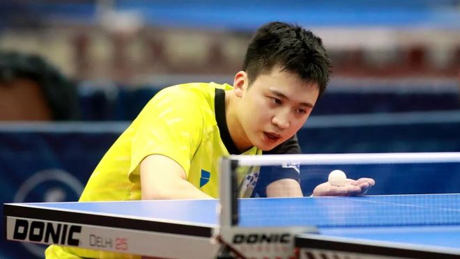 在健身房挥 在健身房挥